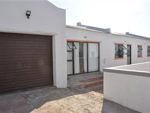 3 Bedroom House in Langebaan North