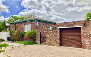 4 Bedroom House in Sunridge