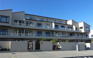 3 Bedroom Apartment in Tableview