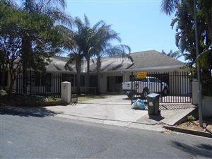 5 Bed House in Paarl