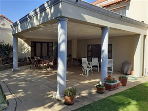 6 Bed House in Parkmore