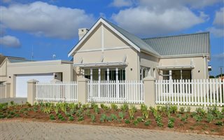 3 Bedroom Townhouse in Kingswood Golf Estate
