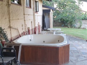 4 Bed House in Adams Mission