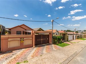 2 Bed House in Fleurhof