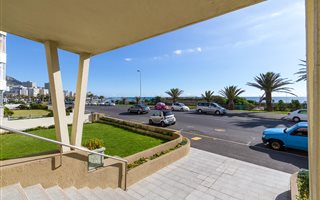 1 Bedroom Apartment in Mouille Point