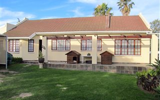 3 Bedroom House in Sunrise on Sea