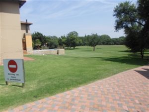 206 m² Land available in Fleurdal