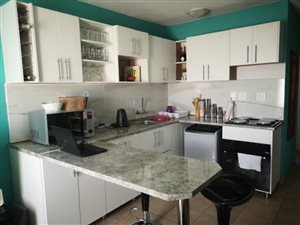 2 Bed Flat in The Orchards