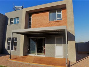 3 Bed House in Bendor
