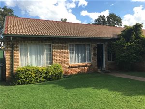 2 Bed Townhouse in Pierre van Ryneveld