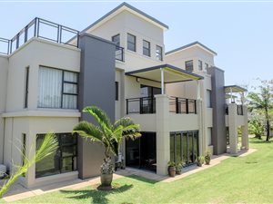 3 Bed Apartment in Palm Lakes Estate