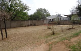 266 m² Land available in Heidelberg Central