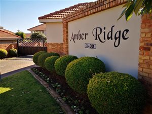 2 Bed Townhouse in Amberfield Manor