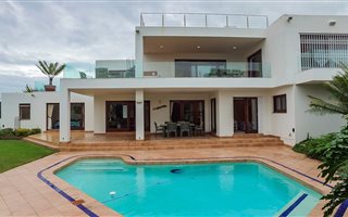 5 Bedroom House in Cutty Sark