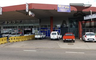 310 m² Retail Space in Olievenhoutbos