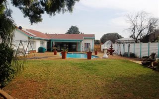 4 Bedroom House in Sonlandpark