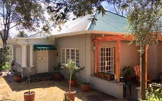 5 Bedroom House in Waverley
