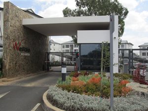 3 Bed Townhouse in Lakeside Village