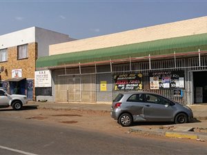 290 m² Commercial space in Verwoerdpark