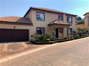 3 Bed Townhouse in Sterrewag