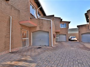 3 Bed Duplex in Forest Hill