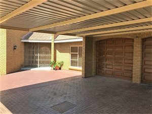 4 Bed House in Edelweiss