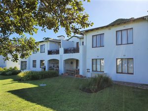 2 Bed Apartment in Keurbooms River