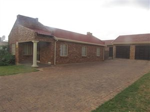 4 Bed House in Elandspoort