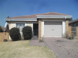 3 Bed House in Klipriviersberg Estate