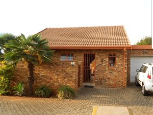 2 Bedroom Townhouse in Bronberrick