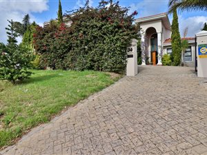 4 Bed House in Rome Glen