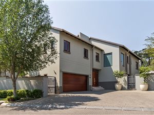 4 Bed House in Bryanston