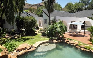 11 Bedroom House in Kloofendal