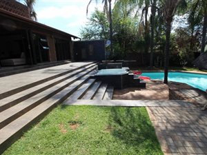 5 Bed House in Die Wilgers