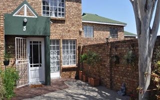 3 Bedroom Townhouse in Lyttelton