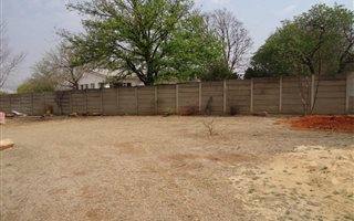 276 m² Land available in Heidelberg Central