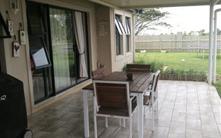 4 Bedroom House in Sheffield Beach