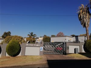 3 Bed Townhouse in Radiokop