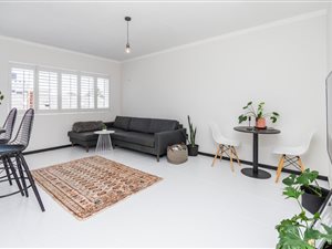 2 Bed Apartment in Sea Point
