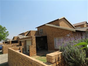 2 Bed Townhouse in Honeydew