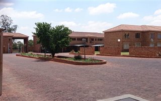 2 Bedroom Apartment in Krugersrus