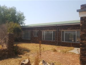 1785 m² Farm in Magaliesburg