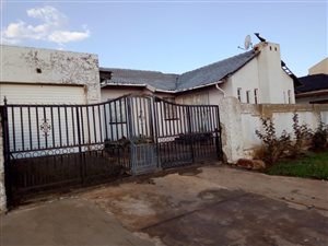 7 Bed House in Kagiso