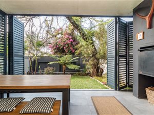 2 Bed Townhouse in Brooklyn
