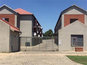 1 Bed Townhouse in Rietfontein