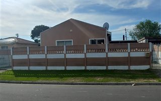 3 Bedroom House in Ruyterwacht
