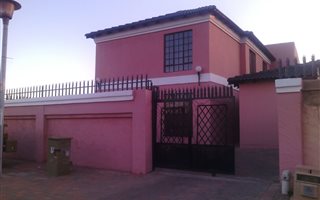 Commercial space in Rabie Ridge