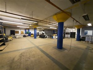 6000 m² Industrial space in Industria West