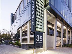 1683 m² Commercial space in Illovo