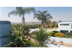 2 Bed Apartment in Weltevreden Park